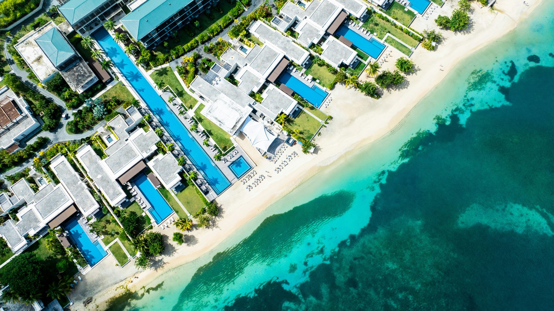 Aerial view of a beautiful beach resort.